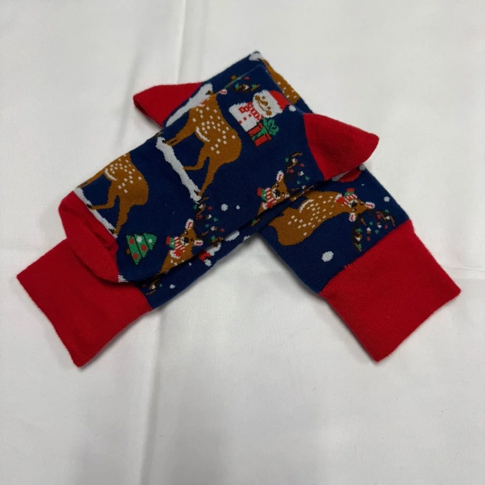 Christmas Winter Reindeers Crew Socks - NEW in Bag.